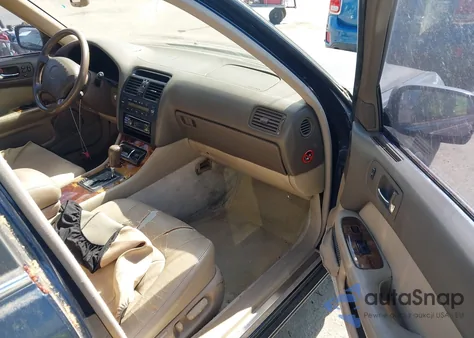 1997 Lexus Ls 400 z USA, uszkodzony, nr VIN JT8BH28F3V0069664